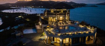 Castle at Cabrita: STUNNING Rooftop Views - FULLY RENOVATED