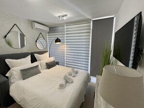 1 soverom, strykejern/-brett, internettilgang og sengetøy