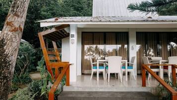 Tempat makan outdoor