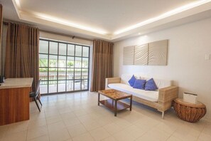 Living area - Golden Sands Destination Resorts (Cebu Island)