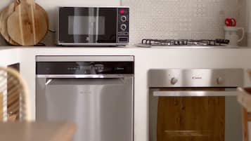 Apartamento de lujo | Cocina privada | Máquina de café espresso, cafetera o tetera y hervidor eléctrico