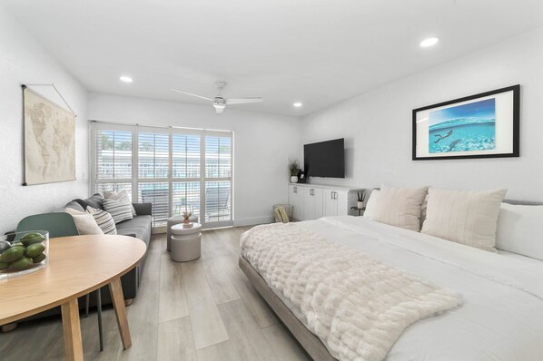 Iron/ironing board, travel crib, WiFi, bed sheets