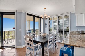 Dining - Phoenix VI 201 | Orange Beach, AL (Orange Beach)
