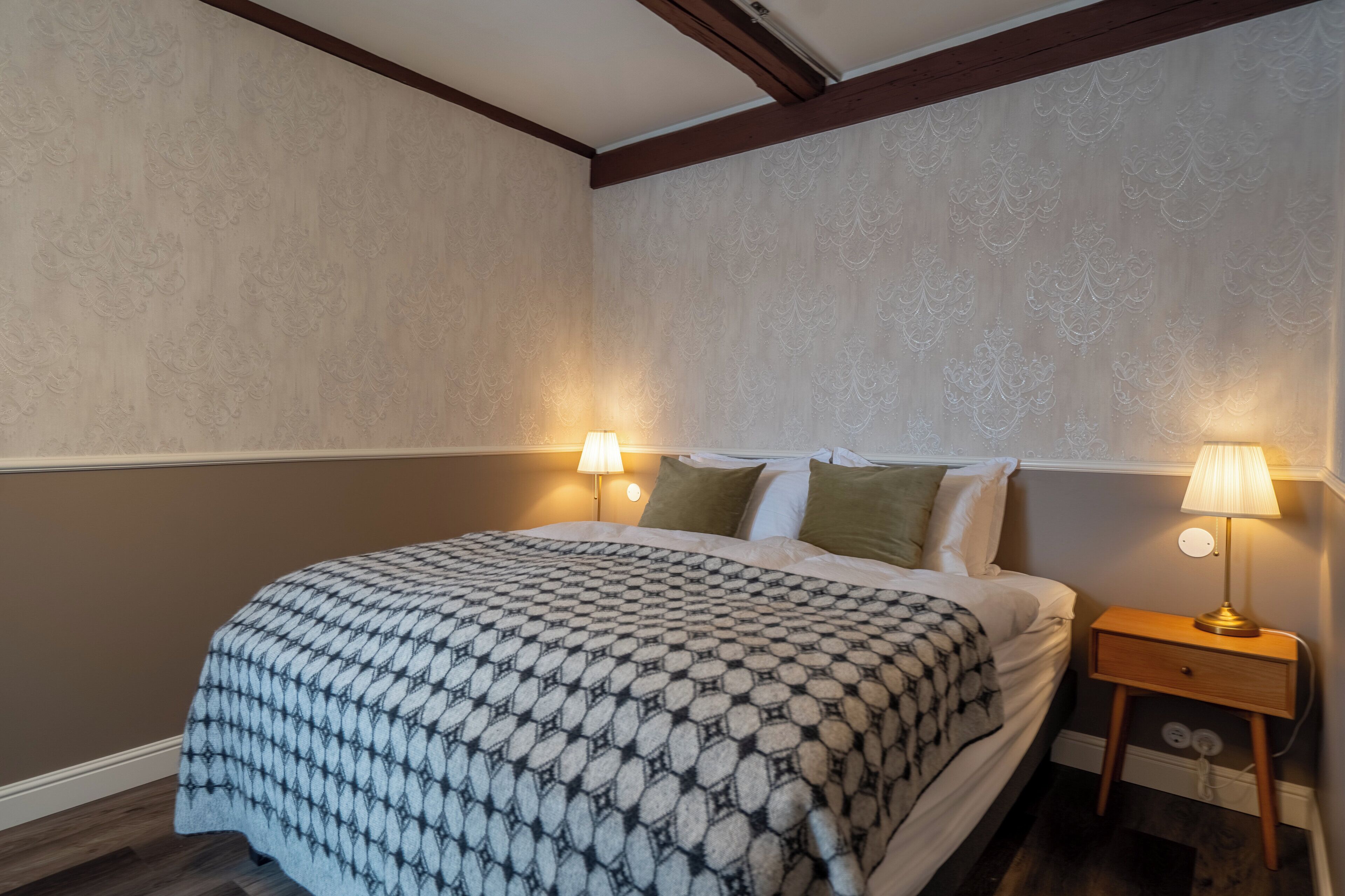 Deluxe Apartment | Premium bedding, individually decorated, individually furnished