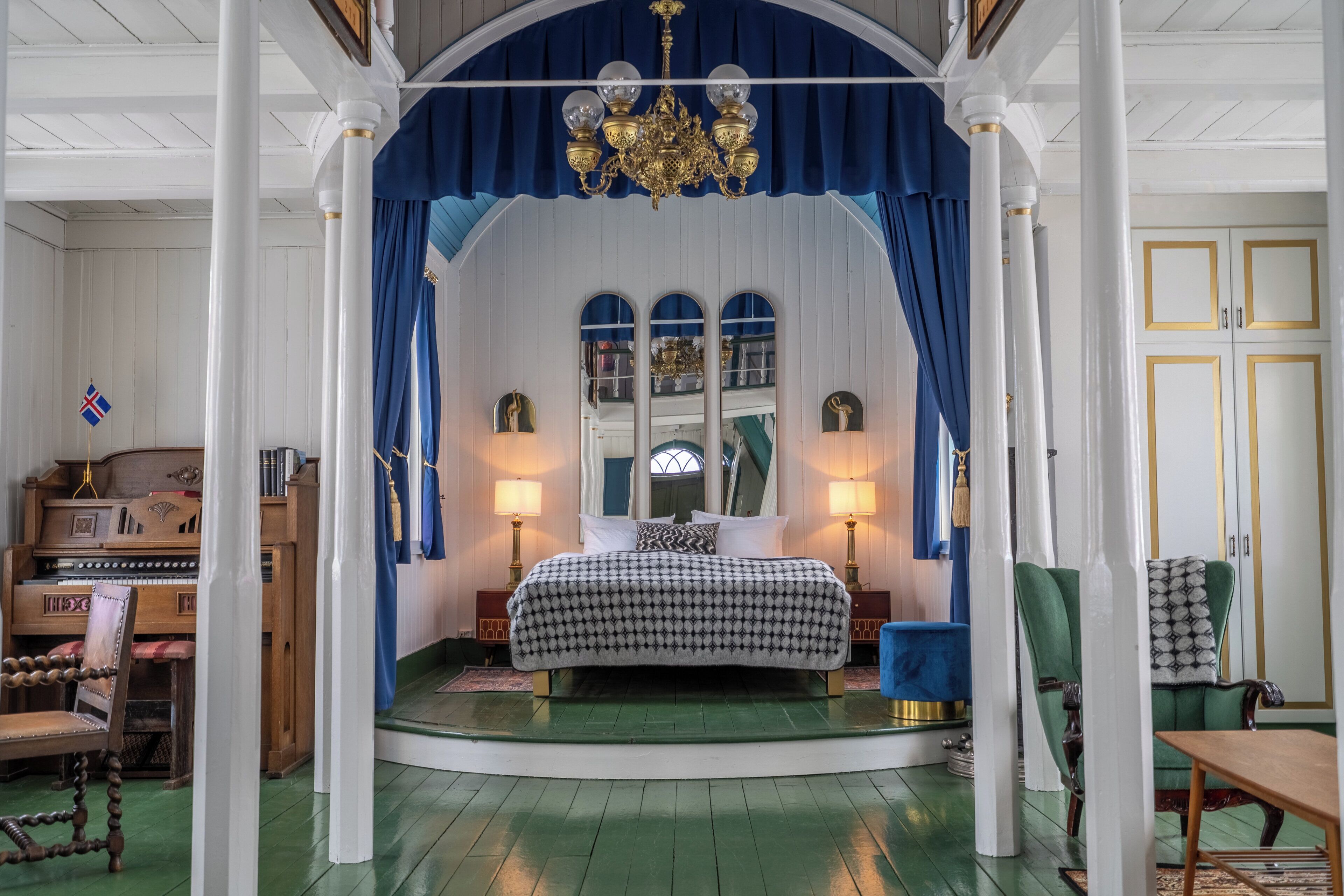 Exclusive Suite, Old Church | Premium bedding, individually decorated, individually furnished