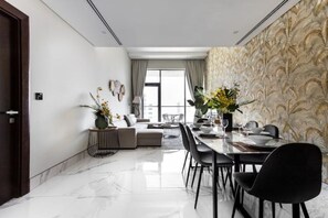 Dining - Premium 2BD in J ONE Tower w/ Canal View FREE PARK #1605 (Dubai)