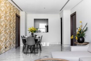 Interior - Premium 2BD in J ONE Tower w/ Canal View FREE PARK #1605 (Dubai)
