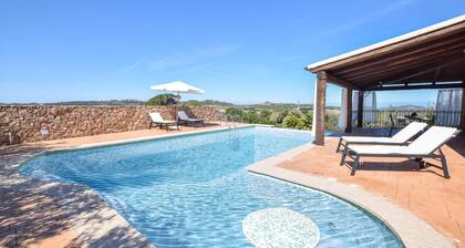 Cozy home in Costa Paradiso