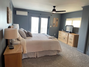 4 bedrooms, iron/ironing board, travel cot, free WiFi