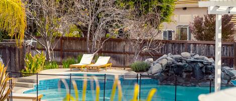 屋外プール、温水プール