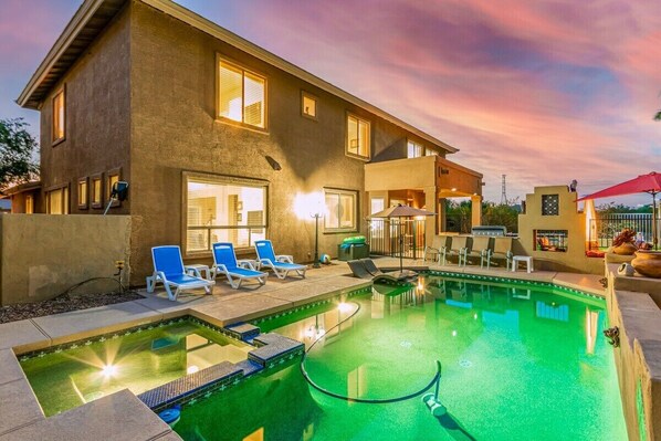 حمّام سباحة مُدفَّأ