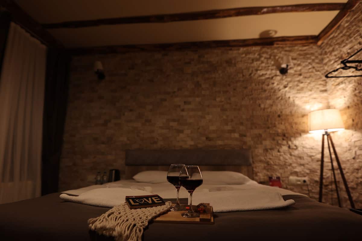 Premium Room, Hot Tub | Free WiFi