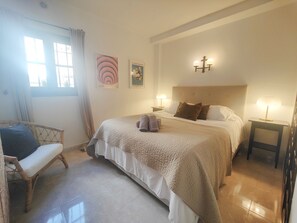 3 bedrooms, free WiFi, bed sheets