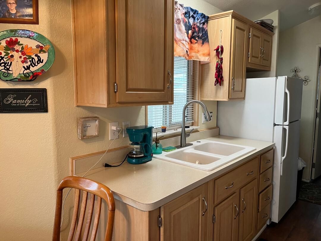 one bedroom house for rent May through September 2023