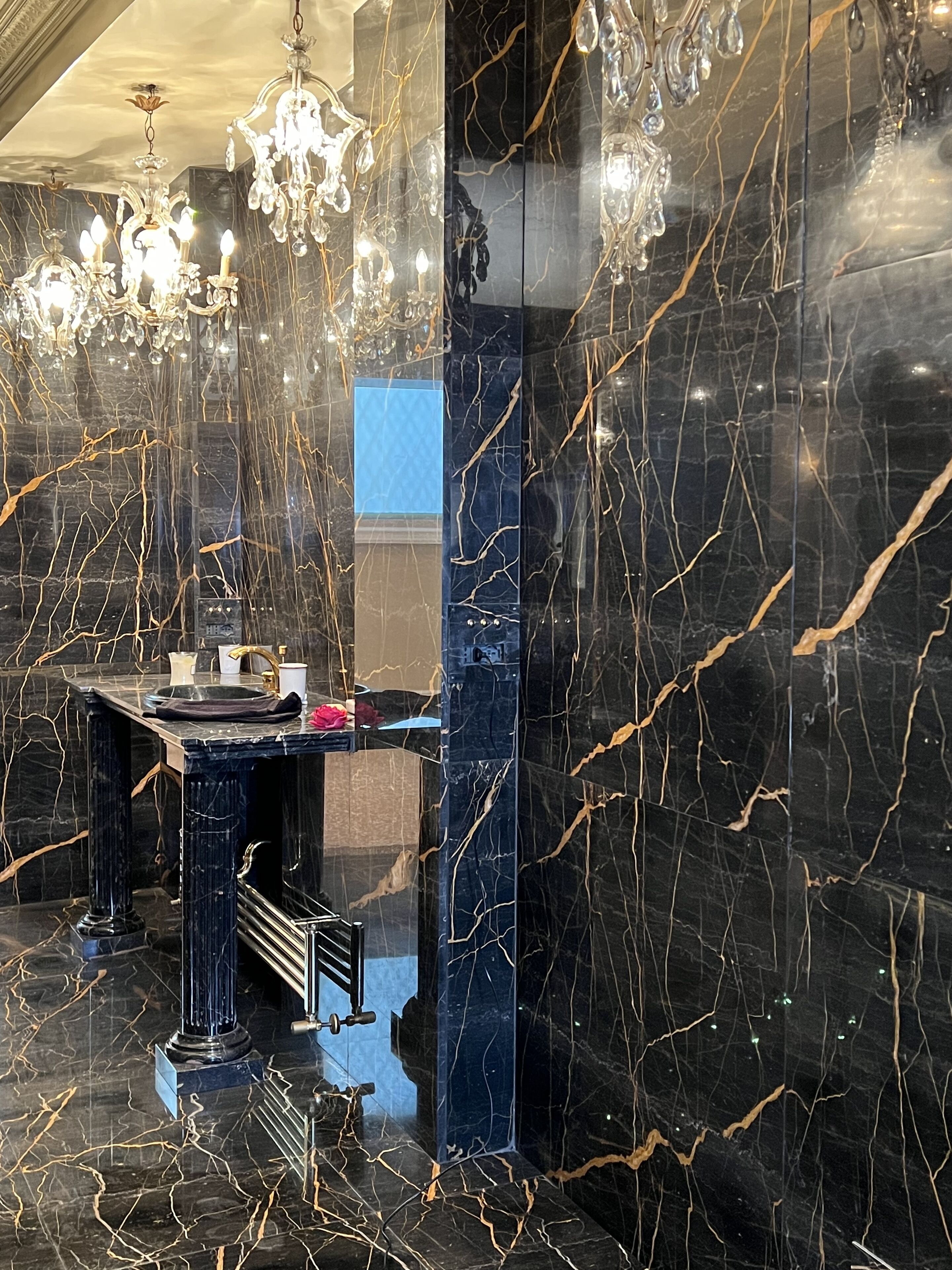 Doccia, asciugacapelli, bidet, asciugamani