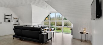 Gorgeous home in Hejnsvig with WiFi