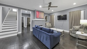 Unclassified image, 3 of 16, button - Spacious 3BR Near Stadium– Great for Groups (Atlanta)