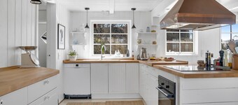 Lovely home in Stege with WiFi