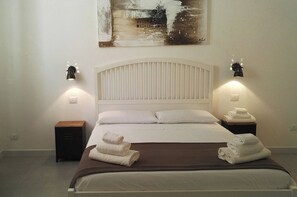 2 bedrooms, iron/ironing board, travel cot, free WiFi