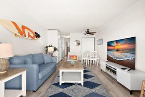 Smart-tv och eldstad