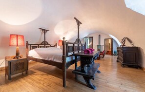 4 makuuhuonetta, ilmainen Wi-Fi, vuodevaatteet