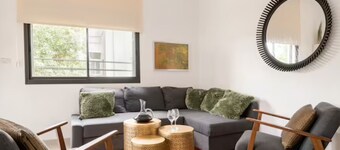 Gem of Haifa: Boutique Bliss on Hanassi Blvd in Carmel Center, Free Parking