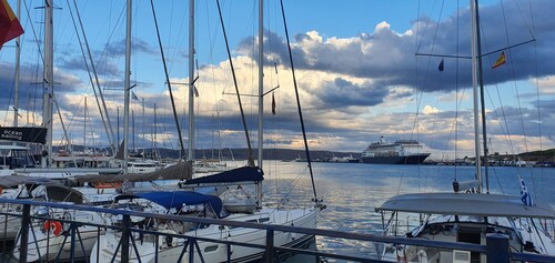 Sea & Mountain View - Family-friendly - with office