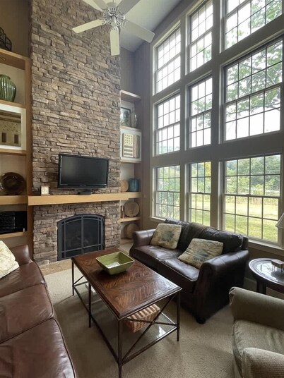 Slope Side Townhouse!