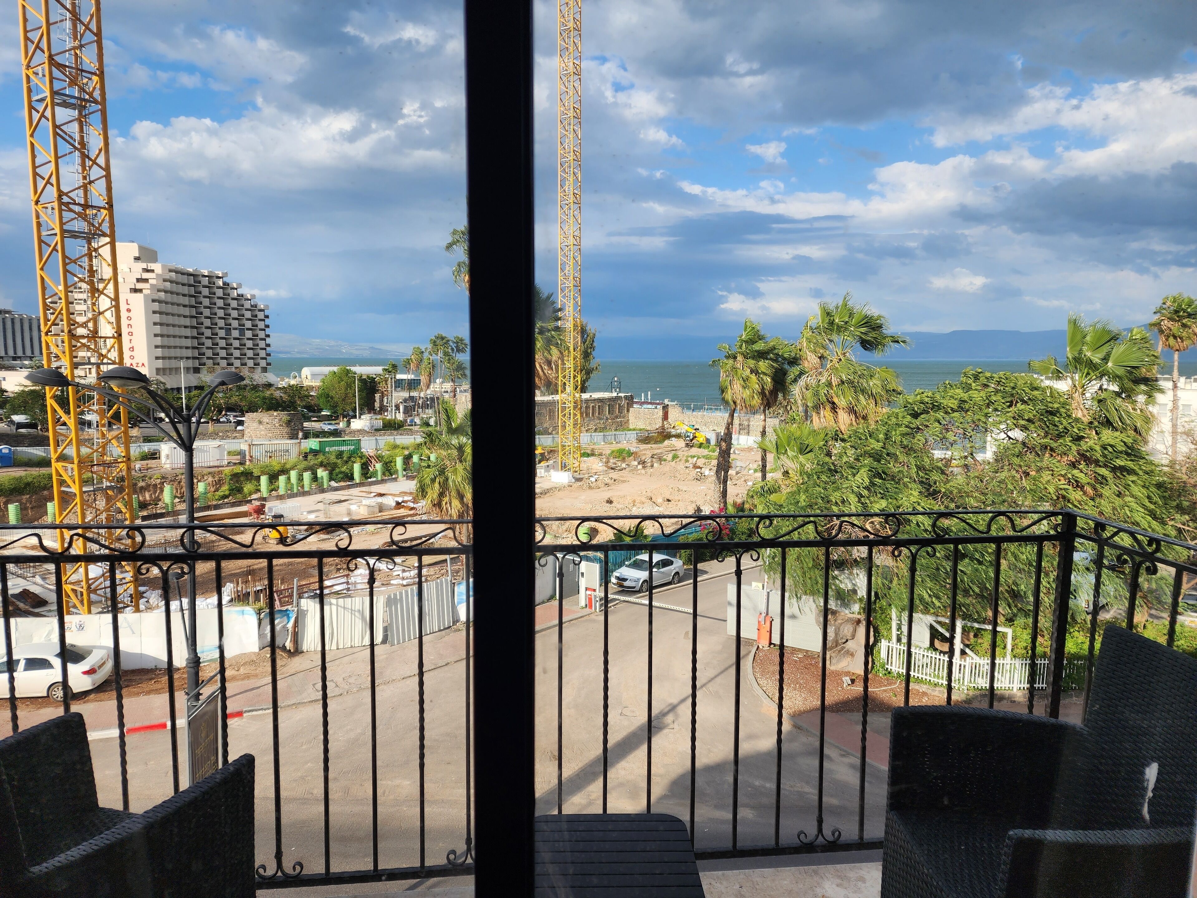 Junior Studio, 1 Queen Bed, Balcony, Lake View | Terrace/patio