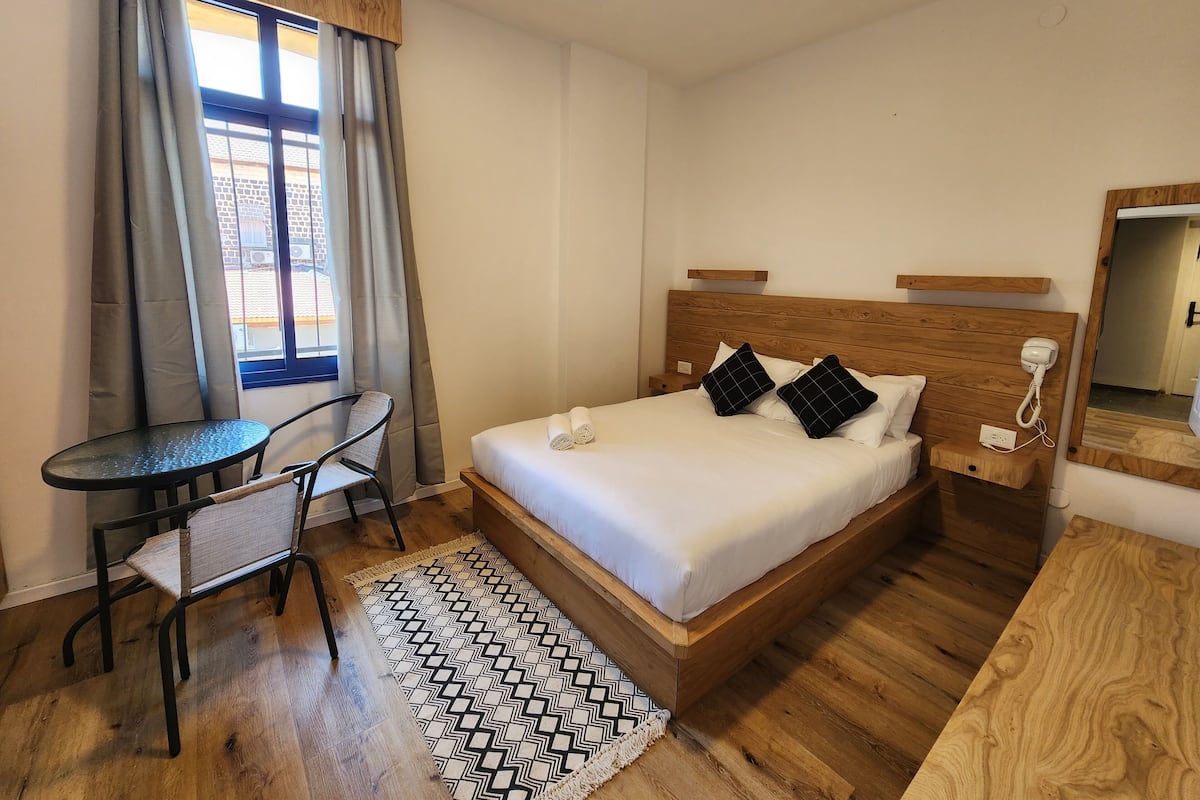 1 habitación, minibar y caja de seguridad en la habitación