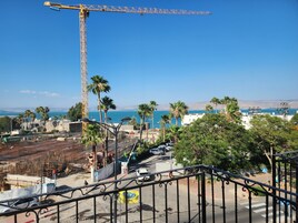 Deluxe Suite, 1 Bedroom, Balcony, Lake View | Lake view