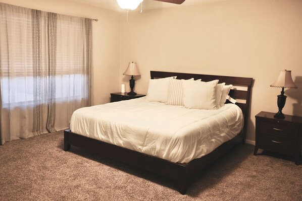 3 bedrooms, in-room safe, desk, iron/ironing board