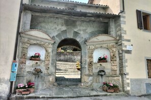 Exterior detail - Casa Butterfly in the heart of Garfagnana (Gallicano)