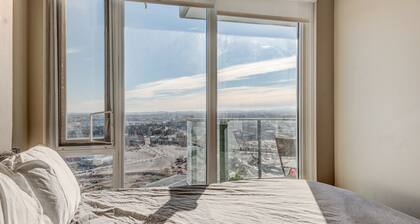 Modern 1Br with Mountain views on the 34th floor