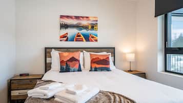 Condo | 4 bedrooms, iron/ironing board, free WiFi, bed sheets