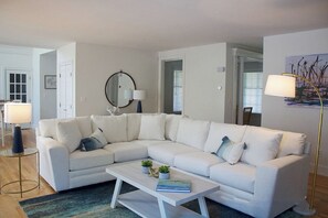 TV, fireplace, offices