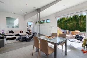 Outdoor dining - Perfect For Families! Amazing Reviews W/Pool, Spa (Palm Springs)