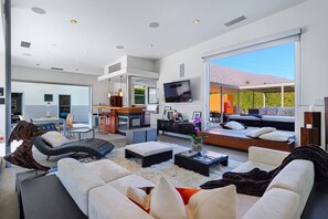 2 soverom, strykejern/-brett, wi-fi (inkludert) og sengetøy