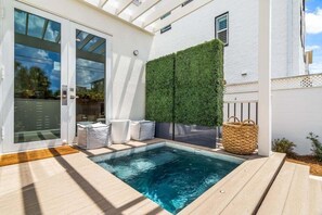 A heated pool - Popsicle Toes in Inlet Beach | Private Pool, Bikes & Beach Chairs (Inlet Beach)