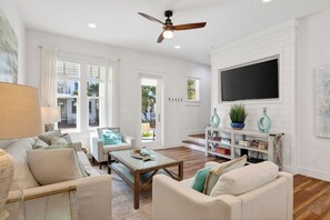 Smart TV, video games