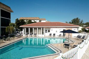 تفاصيل الفندق من الداخل