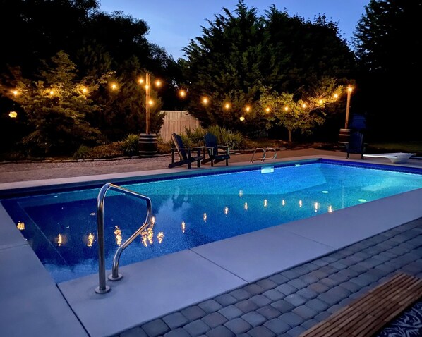 Outdoor pool, a heated pool