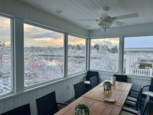 Lakefront w/ your own sandy beach! Sleeps 17. Family friendly! NO PETS