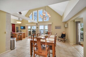 Dining - Island Vista - A Canandaigua Lake Dream Home! (Canandaigua)