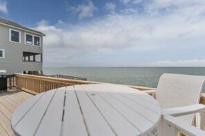 Outdoor dining - 5260-Shenanigan's, 3BR Soundfront Home | Gated Community Pool (Kill Devil Hills)