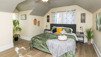 Iron/ironing board, free WiFi, bed sheets