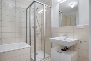Hair dryer, towels - Charming Favoriten 1BR w/ Elevator, nr Bus 65A, by Blueground (Vienna)