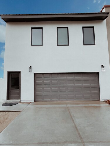 Riverside Guesthouse 