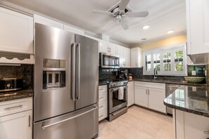 Kaffetrakter/tekoker og ismaskin