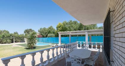 FUENTES DEL COLORAO - Charmantes Haus mit erhöhtem Pool und freiem WiFi